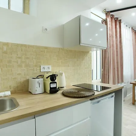 Rent A - Charon Apartment Paris
