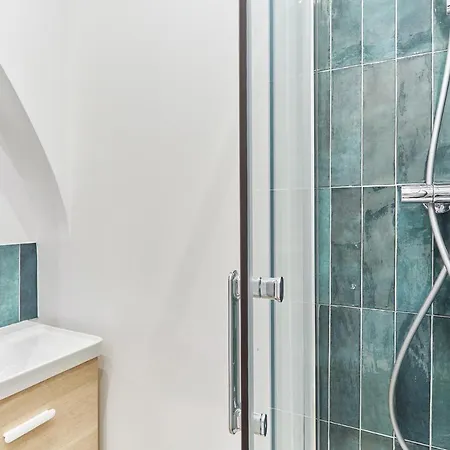 Rent A - Charon Apartment