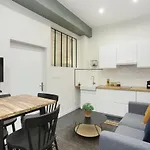 Rent A - Charon 아파트