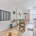Rent A - Charon 아파트